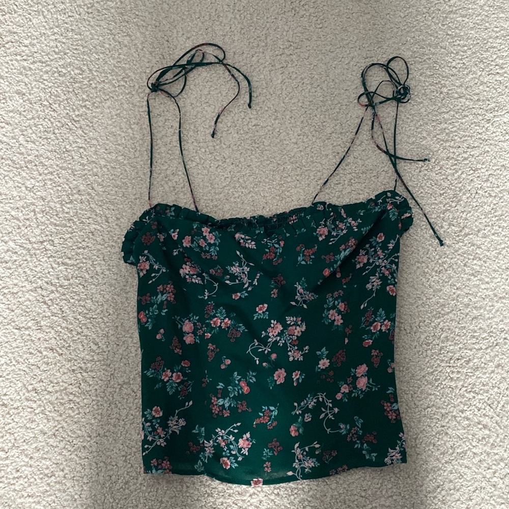 Reformation Tank Size 4